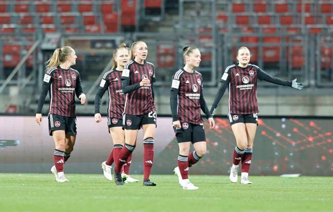 17 12 2023 Soccer Season 2023 2024 1 Womens Soccer Bundesliga 10 Matchday 1 FC Nuremberg FCN Club FC Bayern Munich FCB Sportfoto Zink DaMa xdaxmax Team Team of FCN disappointed Disappointment after conceding a goal
