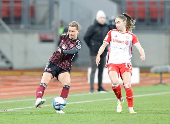 17 12 2023 Soccer Season 2023 2024 1 Women Soccer Bundesliga 10 Matchday 1 FC Nuremberg FCN Club FC Bayern Munich FCB Sportfoto Zink DaMa xdaxmax Medina Desic 30, 1 FC Nuremberg FCN Katharina Naschenweng 19, FC Bayern Munich FCB