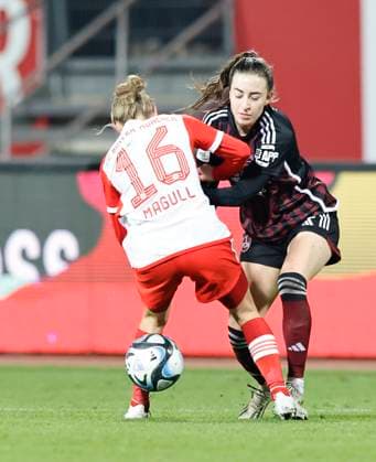 17 12 2023 Soccer Season 2023 2024 1 Women Soccer Bundesliga 10 Matchday 1 FC Nuremberg FCN Club FC Bayern Munich FCB Sportfoto Zink DaMa xdaxmax Lina Magull 16, FC Bayern Munich FCB Rebekka Salfelder 15, 1 FC Nuremberg FCN