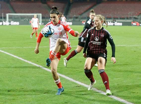 17 12 2023 Soccer Season 2023 2024 1 Womens Soccer Bundesliga 10 Matchday 1 FC Nuremberg FCN Club FC Bayern Munich FCB Sportfoto Zink DaMa xdaxmax Jovana Damnjanovic 9, FC Bayern Munich FCB Luisa Guttenberger 4, 1 FC Nuremberg FCN