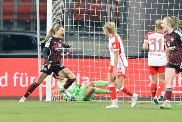 17 12 2023 Soccer Season 2023 2024 1 Women Soccer Bundesliga 10 Matchday 1 FC Nuremberg FCN Club FC Bayern Munich FCB Sportfoto Zink DaMa xdaxmax Jubel Freude Torjubel nach Tor zum 1 1 Medina Desic 30, 1 FC Nuremberg FCN jubelt freue sich Torschütze Medina Desic 30, 1 FC Nuremberg FCN