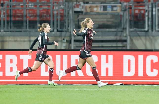 17 12 2023 Soccer Season 2023 2024 1 Women Soccer Bundesliga 10 Matchday 1 FC Nuremberg FCN Club FC Bayern Munich FCB Sportfoto Zink DaMa xdaxmax Jubel Freude Torjubel nach Tor zum 1 1 Medina Desic 30, 1 FC Nuremberg FCN jubelt freue sich Torschütze Medina Desic 30, 1 FC Nuremberg FCN