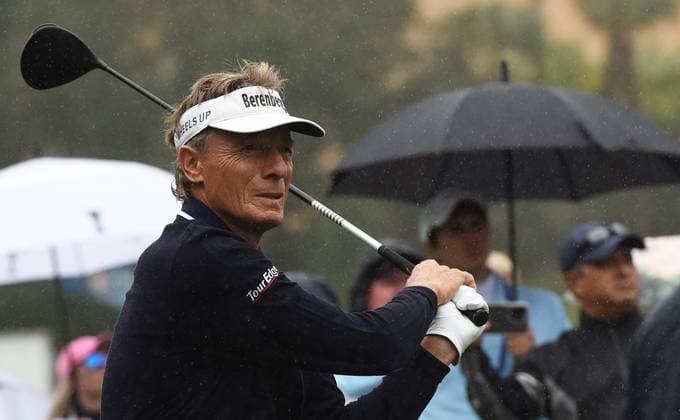 Final Round of PNC Championship in Orlando, Florida, US - 17 Dec 2023 Bernhard Langer tees off on the first hole during the final round of the PNC Championship at the Ritz-Carlton Golf Club in Orlando, Florida. Orlando United States Copyright: xPaulxHennessyx xSOPAxImagesx 12172023_PHH_PNC_15