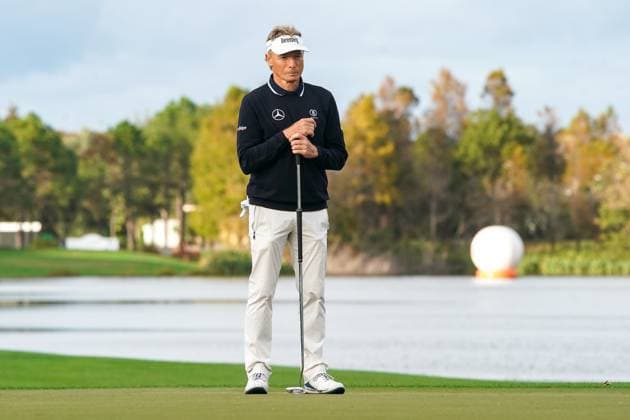 December 17, 2023, Orlando, Florida, USA: Bernhard Langer waits on the 18th green during the final round of the 2023 PNC Championship at Ritz-Carlton Golf Club. Orlando USA - ZUMAw109 20231217_fap_w109_040 Copyright: xDebbyxWongx