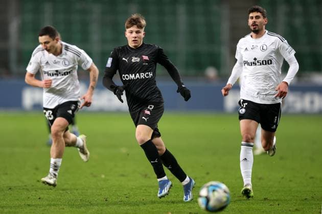 WARSZAWA 17.12.2023 MECZ 19. KOLEJKA PKO EKSTRAKLASA SEZON 2023 24: LEGIA WARSZAWA - CRACOVIA KRAKOW 2:0 --- POLISH FOOTBALL TOP LEAGUE MATCH: LEGIA WARSAW - CRACOVIA CRACOW 2:0 FILIP ROZGA GIL DIAS FOT. PIOTR KUCZA FOTOPYK NEWSPIX.PL --- Newspix.pl  231217PYK0056