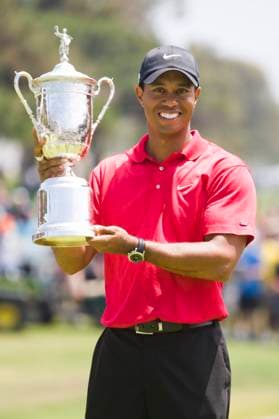PGA, Golf Herren US OPEN Championship JUN 16 June 16, 2008: Tiger Woods poses with the trophy after winning the US Open at Torrey Pines Golf Course in La Jolla, California. Alan Smith CSM La Jolla California USA EDITORIAL USE ONLY Copyright: xx AlanxSmith CalxSportxMediax csmphoto109462