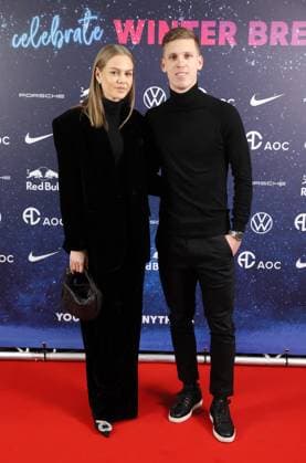 RB Leipzig - Weihnachtsfeier Leipzig, 17.12.2023, Red Bull Arena, Fussball, Bundesliga , RB Leipzig Weihnachtsfeier. , Im Bild: RBL Spieler Dani Olmo und Partnerin Laura , *** RB Leipzig Christmas party Leipzig, 17 12 2023, Red Bull Arena, Football, Bundesliga , RB Leipzig Christmas party , In the picture RBL player Dani Olmo and partner Laura , Picture Point