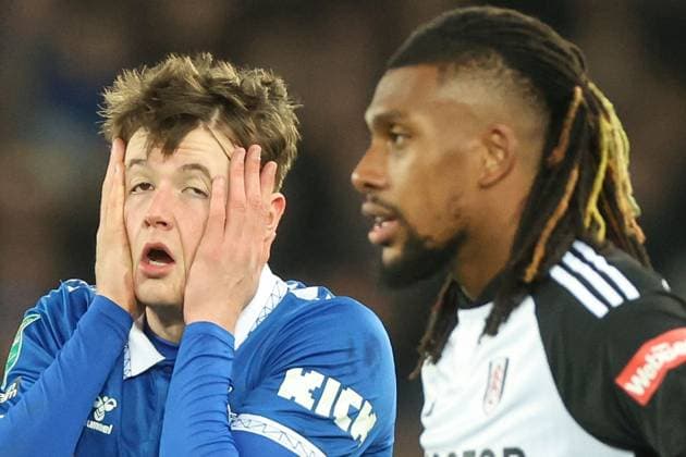 Sport Themen der Woche KW51 Sport Bilder des Tages Nathan Patterson of Everton shows look of dejection Everton v Fulham, EFL Carabao Cup, Quarter Final, Football, Goodison Park, Liverpool, UK - 19 Dec 2023 EDITORIAL USE ONLY No use with unauthorised audio, video, data, fixture lists, club league logos or live services. Online in-match use limited to 120 images, no video emulation. No use in betting, games or single club league player publications.  Copyright: xRyanxBrowne Shutterstockx 14262685ck