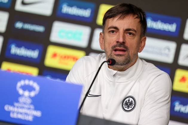 20 12 2023 Eintracht Frankfurt press conference with head coach Niko Arnautis and Laura Freigang f l , head coach Niko Arnautis confident Copyright: JoaquimxFerreira