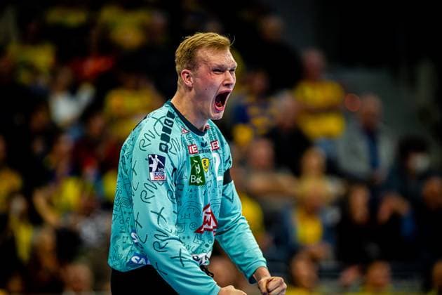 Handball I Men I Season 2023 2024 I Liqui Moly Handballbundesliga I 18 Matchday I Rhein Neckar Löwen ThSV Eisenach I 20 12 2023 Cheers David Späth 29, Rhein Neckar Löwen Mannheim SAP Arena Baden Württemberg Germany Copyright: xLobeca Krausex