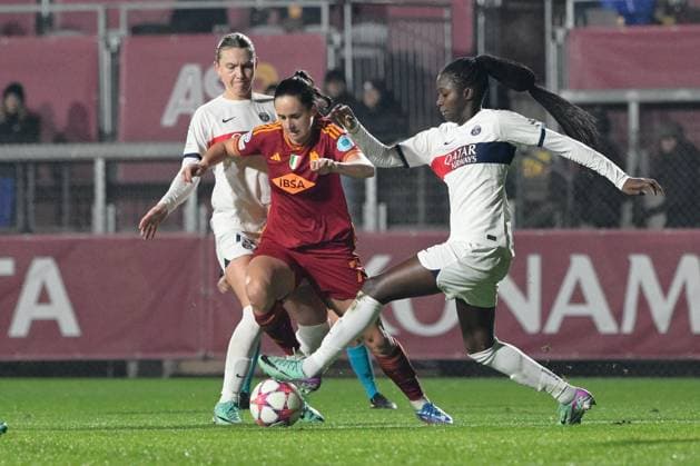 Evelyne Viens (AS Roma) during the UEFA WomenÃ¢& x80;& x99;s Champions League 2023 24 group stage group C match between AS Roma vs Paris Saint Germain FC at the Tre Fontane stadium Rome on 20 December 2023.  Copyright: xFabrizioxCorradetti IPAxSportx x xx IPA_42346016 IPA_Agency_IPA42346016