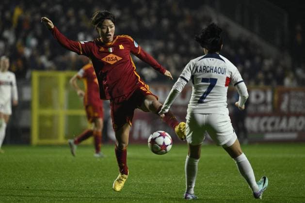UEFA Champions League Women football match - Roma vs Paris Saint-Germain Saki Kumagai of A.S. Roma Women and Sakina Karchaoui of Paris Saint-Germain during the day 4 Group C of the UEFA Women s Champions League between A.S. Roma vs Paris Saint-Germain, 20 December 2023 at the Stadio Tre Fontane in Rome, Italy. Rome Italy  Copyright: xIPAxSport ABACAx
