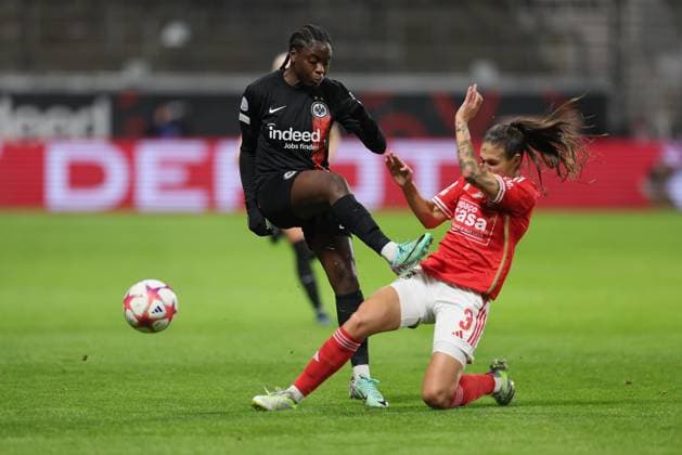 21 12 2023, Football Women UEFA Womens Champions League UWCL, Eintracht Frankfurt SL Benfica Lisbon, emonline, emspor, v l , Nicola Anyomi Eintracht Frankfurt , Ana Seica SL Benfica Lisbon DFL DFB REGULATIONS PROHIBIT ANY USE OF PHOTOGRAPHS AS IMAGE SEQUENCES AND OR QUASI VIDEO xdcx Copyright: HMBxMedia