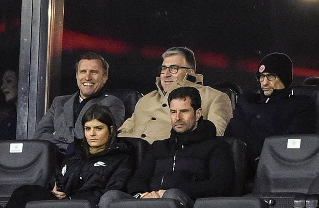 21 12 2023, xhbx, Football Champions League Women, Eintracht Frankfurt Women SL Benfica Lisbon emspor, v l Markus Krösche Sportchef Eintracht Frankfurt , Axel Hellmann Vorstandssprecher Eintracht Frankfurt Fussball AG DFL DFB REGULATIONS PROHIBIT ANY USE OF PHOTOGRAPHS as IMAGE SEQUENCES and or QUASI VIDEO Frankfurt am Main