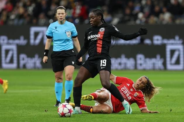 Frankfurt Main Germany 21 12 2023 UEFA Women s Champions League match Grouppe A SGE Eintracht Frankfurt vs SL Benfica in the Deutsche Bank Park, Etonam Nicole Anyomi Eintracht Frankfurt , Andreia Norton SL Benfica , Duel, Action, Action, Battles for the Ball Copyright: JoaquimxFerreira