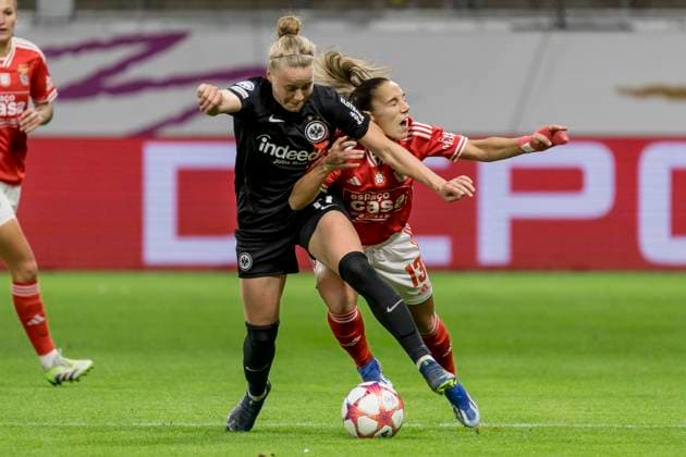 UWCL Eintracht Frankfurt Benfica Lisbon, Deutsche Bank Park, Frankfurt, 21 12 2023 Pia Sophie Wolter Eintracht Frankfurt 17 Lucia Alves Benfica Lisbon 13 , Eintracht Frankfurt Benfica Lisbon, Frankfurt, Deutsche Bank Park, 21 12 2023 Copyright: xBEAUTIFULxSPORTS Gawlikx