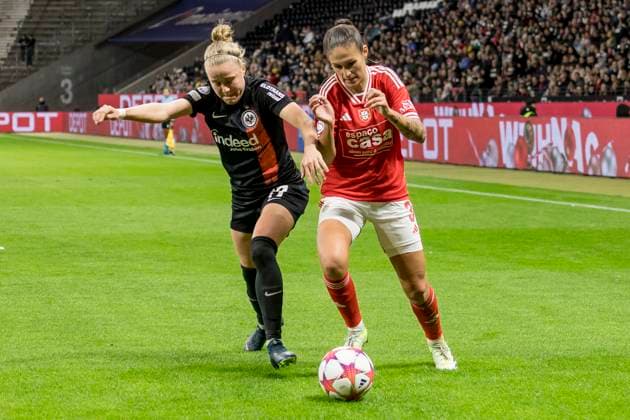 UWCL Eintracht Frankfurt Benfica Lisbon, Deutsche Bank Park, Frankfurt, 21 12 2023 Pia Sophie Wolter Eintracht Frankfurt 17 Ana Seica Benfica Lisbon 3 , Eintracht Frankfurt Benfica Lisbon, Frankfurt, Deutsche Bank Park, 21 12 2023 Copyright: xBEAUTIFULxSPORTS Gawlikx