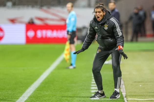 UWCL Eintracht Frankfurt Benfica Lisbon on 21 12 2023 at Deutsche Bank Park in Frankfurt Coach Filipa Patao Benfica Lisbon MH