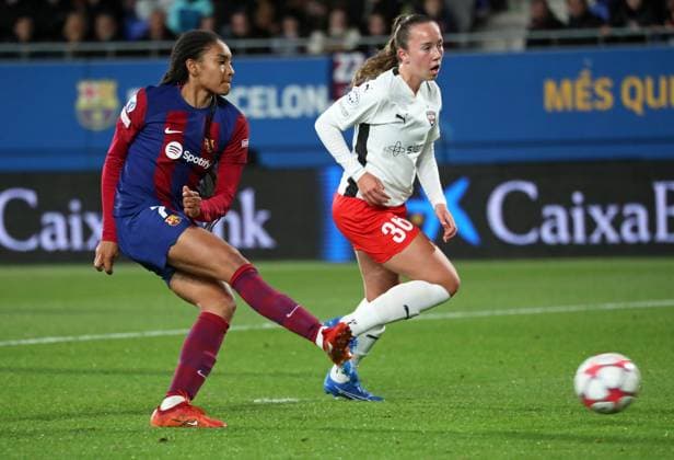 FC Barcelona, Barca v FC Rosengard: Group A - UEFA Women s Champions League 2023 24 Salma Paralluelo is scoring during the match between FC Barcelona and FC Rosengard for week 4 of the UEFA Women s Champions League, played at the Johan Cruyff Stadium in Barcelona, Spain, on December 21, 2023. Barcelona Spain  Copyright: xUrbanandsportx originalFilename:urbanandsport-fcbarcel231221_npLbj.jpg