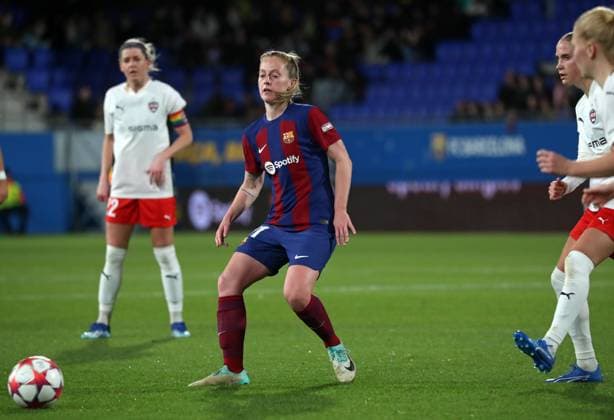 FC Barcelona, Barca v FC Rosengard: Group A - UEFA Women s Champions League 2023 24 Keira Walsh is playing in the match between FC Barcelona and FC Rosengard for week 4 of the UEFA Women s Champions League at the Johan Cruyff Stadium in Barcelona, Spain, on December 21, 2023. Barcelona Spain  Copyright: xUrbanandsportx originalFilename:urbanandsport-fcbarcel231221_npP9H.jpg