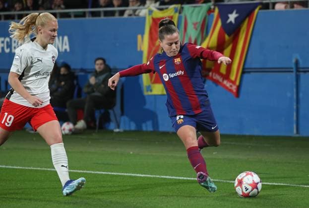 FC Barcelona, Barca v FC Rosengard: Group A - UEFA Women s Champions League 2023 24 Claudia Pina and Sofie Bredgaard are playing in the match between FC Barcelona and FC Rosengard for week 4 of the UEFA Women s Champions League at the Johan Cruyff Stadium in Barcelona, Spain, on December 21, 2023. Barcelona Spain  Copyright: xUrbanandsportx originalFilename:urbanandsport-fcbarcel231221_np3cv.jpg