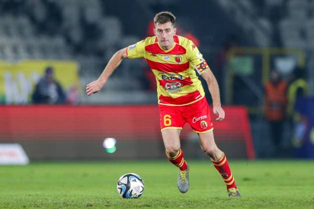December 16, 2023, Krakow, Poland: Taras Romanczuk of Jagiellonia Bialystok seen in action during the PKO Bank Polski Ekstraklasa football match between Puszcza Niepolomice and Jagiellonia Bialystok at Marshal Jozef Pi?sudski Stadium. Final score; Puszcza Niepolomice 3: 3 Jagiellonia Bialystok. Kraków Poland - ZUMAs197 20231216_aab_s197_066 Copyright: xGrzegorzxWajdax