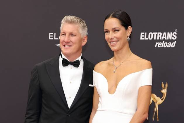 BAMBI Award 2023 in Munich Bastian Schweinsteiger with wife Ana Ivanovic on the red carpet Bambi 2023 Award Ceremony on 16 11 2023 at the Bavaria Filmstudios Munich Bavaria, Germany
