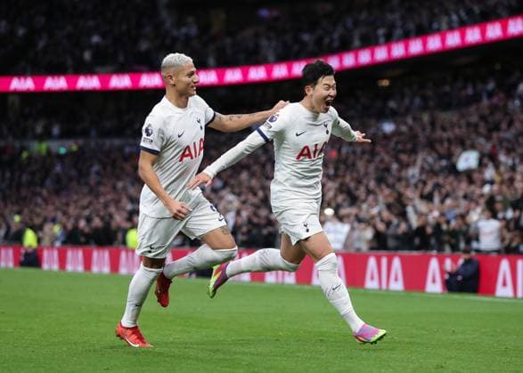 23rd December 2023; Tottenham Hotspur Stadium, London, England; Premier League Football, Tottenham Hotspur versus Everton; Son Heung-Min of Tottenham Hotspur celebrates with Richarlison of Tottenham Hotspur after scoring his sides 2nd goal in the 18th minute to make it 2-0  ActionPlus12589994 JohnxPatrickxFletcher
