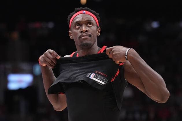 December 23, 2023, Toronto, ON, CAN: Toronto Raptors Pascal Siakam reacts as he walks off the court following his team s loss to the Utah Jazz in NBA, Basketball Herren, USA basketball action in Toronto on Saturday, December 23, 2023. Pascal Siakam  - ZUMAc35_ 20231223_zaf_c35_061 Copyright: xChrisxYoungx