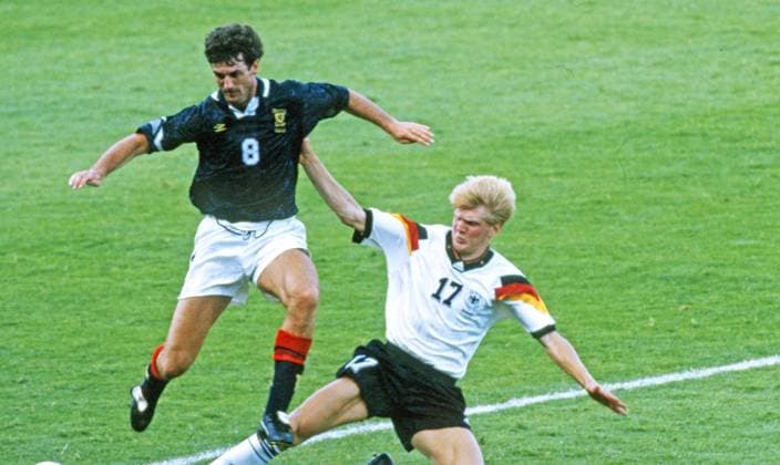 15 06 92 Germany Scotland Sweden, Nörrköping, 15 06 1992, Football, European Championship 1992 in Sweden, Germany Scotland 2 0 v l Dave McPherson Scotland , Stefan Effenberg Germany