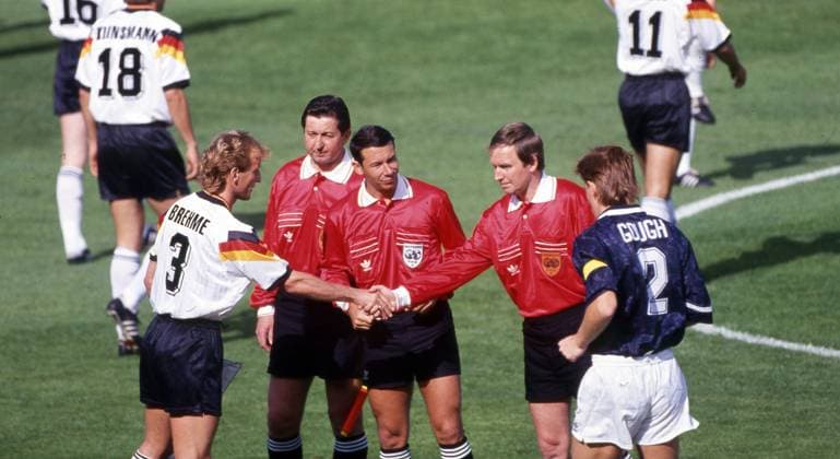 15 06 92 Germany Scotland Sweden, Nörrköping, 15 06 1992, Football, European Championship 1992 in Sweden, Germany Scotland 2 0 v l Andreas Brehme Germany , Guy Goethals Referee , Richard Gough Scotland