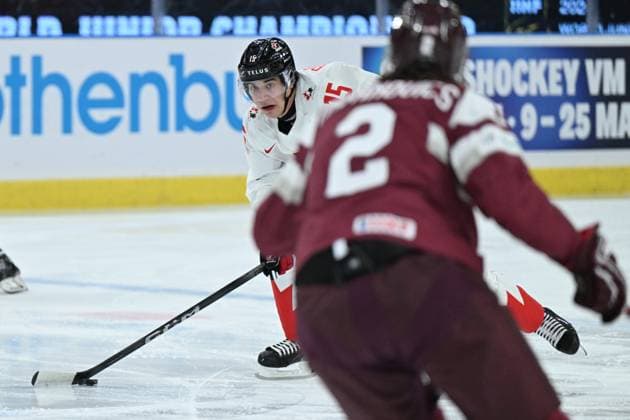 GOTHENBURG, SWEDEN 20231227 Canada s Matthew Poitras during the IIHF World Junior Championship group A ice hockey match between Latvia and Canada at Scandinavium in Gothenburg, Sweden December 27, 2023 GOTHENBURG SWEDEN x9200x  Copyright: xBjörnxLarssonxRosvall TT TTx IIHF World Junior Championship 23-24 Latvia-Canada
