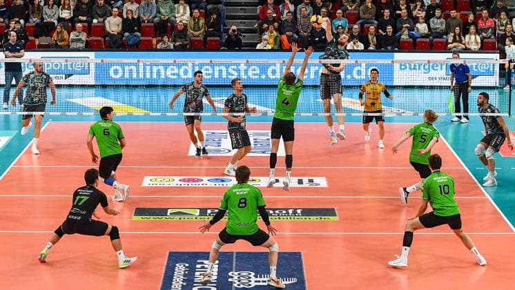 Luuc from Ent Powervolleys Düren, 5 upper edge of the picture, during a smash, action, action, game scene, 27 12 2023, Düren Germany , Volleyball, 1 Bundesliga Men, SWD Powervolleys Düren BC Bitterfeld Wolfen xmhx