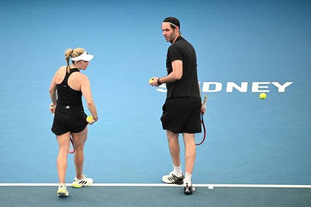 TENNIS UNITED CUP PRACTICE SYDNEY, Angelique Kerber of Germany and team captain Torben Beltz during a practice session ahead of the 2024 United Cup tennis tournament at Sydney Olympic Park Tennis Centre in Sydney, Thursday, December 28, 2023. ( NO ARCHIVING, EDITORIAL USE ONLY, NO USE IN BOOKS WITHOUT CONSENT SYDNEY NSW AUSTRALIA  Copyright: xDANxHIMBRECHTSx 20231228001882582599