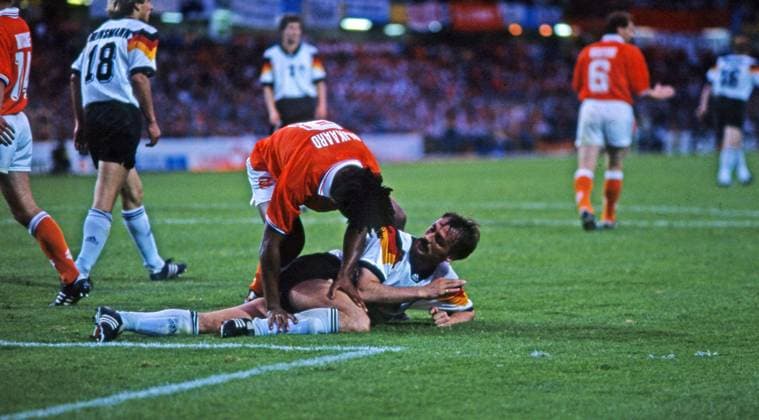 18 06 92 Netherlands Germany Sweden, Gothenburg, 17 06 1992, Football, European Championship 1992 in Sweden, Netherlands Germany 3 1 v l Frank Rijkaard Netherlands , Jürgen Kohler Germany