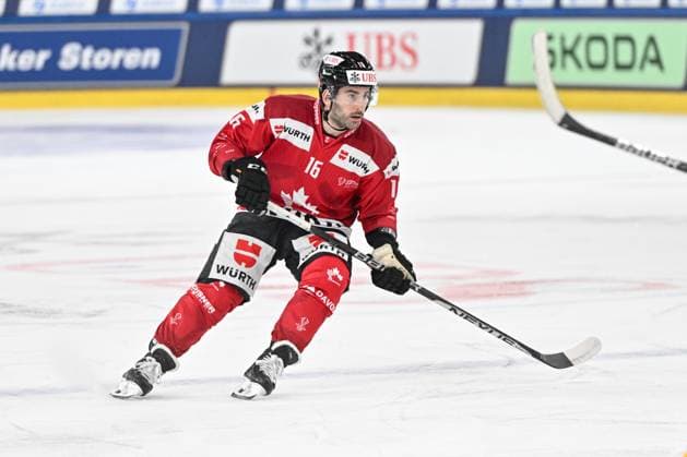 28 12 2023, Davos, Eisstadion Davos, Spengler Cup Team Canada HC Davos, 16 Joey LaLeggia Team Canada Davos Eisstadion Davos Graubünden Switzerland Copyright: xJustPictures.ch AndreaxBrancax jp-en-AnBr-AB_28122023_AAB_5596