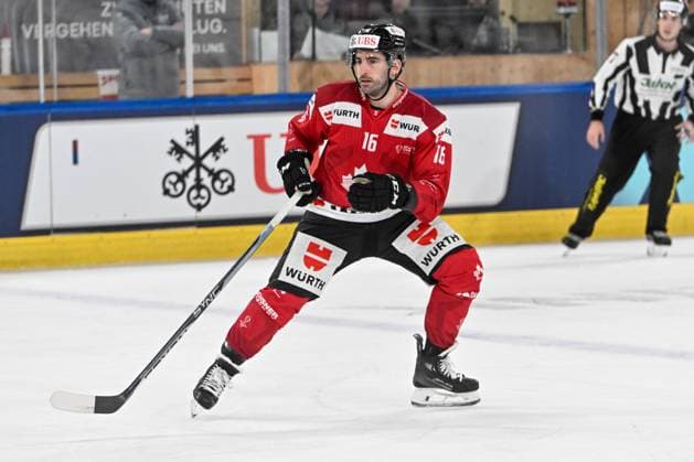 28 12 2023, Davos, Eisstadion Davos, Spengler Cup Team Canada HC Davos, 16 Joey LaLeggia Team Canada Davos Eisstadion Davos Graubünden Switzerland Copyright: xJustPictures.ch AndreaxBrancax jp-en-AnBr-AB_28122023_AAB_6062