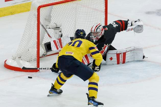 GOTHENBURG 20231229 Sweden s Liam Öhgren during the IIHF World Junior Championship group A ice hockey match between Canada and Sweden at Scandinavium in Gothenburg, Sweden December 29, 2023 GOTHENBURG Sweden x9200x  Copyright: xADAMxIHSE TTx IIHF World Junior Championship 23-24 Canada-Sweden