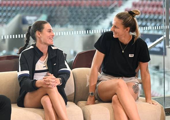 TENNIS BRISBANE INTERNATIONAL PREVIEW, Kim Birrell of Australia and Karolina Pliskova of the Czech Republic are seen during the official draw of the Brisbane International at the Queensland Tennis Centre in Brisbane, Saturday, December 30, 2023.( NO ARCHIVING, EDITORIAL USE ONLY, NO USE IN BOOKS WITHOUT CONSENT BRISBANE QLD AUSTRALIA  Copyright: xDARRENxENGLANDx 20231230001883141808