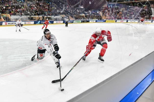 Ice hockey, Spengler Cup, HC Pardubice - Canada