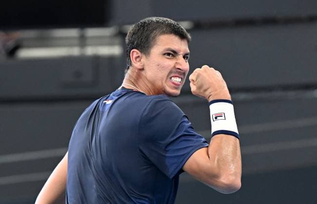 TENNIS BRISBANE INTERNATIONAL, Alexei Popyrin of Australia celebrates winning the first set against Christopher O?Connell of Australia during their round 1 match on Day 1 of the 2024 Brisbane International at the Queensland Tennis Centre in Brisbane, unday, December 31, 2023. ( NO ARCHIVING, EDITORIAL USE ONLY, NO USE IN BOOKS WITHOUT CONSENT BRISBANE QUEENSLAND AUSTRALIA  Copyright: xDARRENxENGLANDx 20231231001883559148