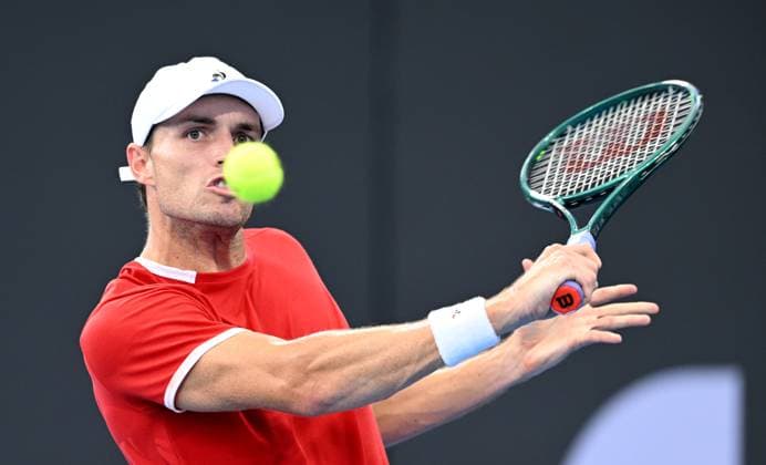 TENNIS BRISBANE INTERNATIONAL, Christopher O?Connell of Australia in action against Alexei Popyrin of Australia during their round 1 match on Day 1 of the 2024 Brisbane International at the Queensland Tennis Centre in Brisbane, unday, December 31, 2023. ( NO ARCHIVING, EDITORIAL USE ONLY, NO USE IN BOOKS WITHOUT CONSENT BRISBANE QUEENSLAND AUSTRALIA  Copyright: xDARRENxENGLANDx 20231231001883561817