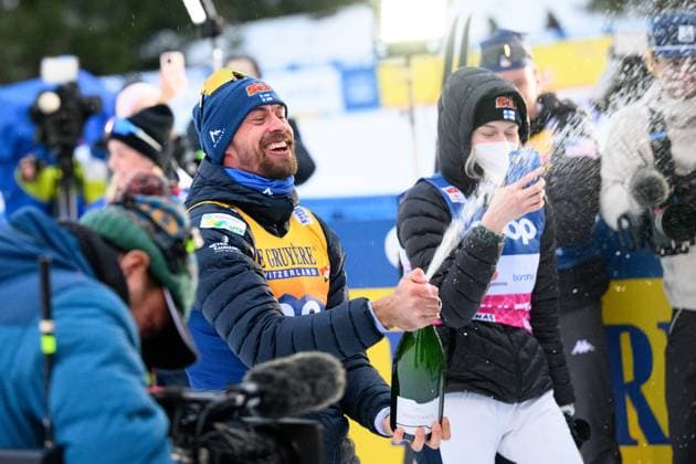 Bilder des Jahres 2023, Sport 12 Dezember Sport Themen der Woche KW52 Sport Bilder des Tages 231231 Perttu Hyvarinen of Finland celebrates after men s cross country skiing 10 km classic technique interval start during Tour de Ski on December 31, 2023 in Toblach. Photo: Mathias Bergeld BILDBYRAN kod MB MB0818 skidor cross-country skiing langrenn världscupen fis cross country world cup klassisk stil classic technique sverige bbeng tour de ski jubel *** 231231 Perttu Hyvarinen of Finland celebrates after mens cross country skiing 10 km classic technique interval start during Tour de Ski on December 31, 2023 in Toblach Photo Mathias Bergeld BILDBYRAN code MB MB0818 skis cross country skiing cross country skiing cross country world cup fis cross country world cup classic style classic technique sverige bbeng tour de ski jubel  Copyright: MATHIASxBERGELD BB231231MB267