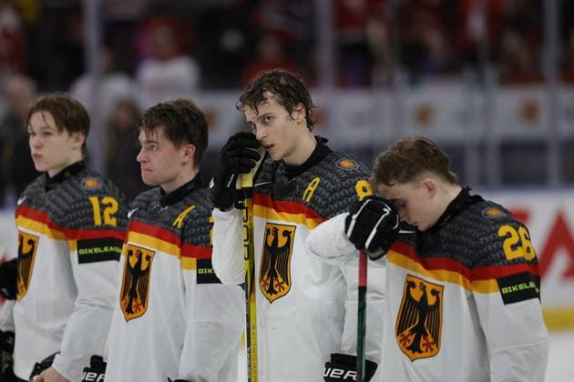 Germany after the loss IIHF World Junior Championship group A ice hockey match between Canada and Germany at Scandinavium in Gothenburg, Sweden December 31, 2023 Gothenburg SWEDEN x9200x  Copyright: xAdamxIhse TTx IIHF World Junior Championship 23-24 Canada-Germany