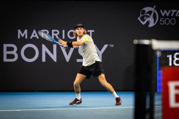 Australia s Max Purcell wins first set against Holger Rune of Denmark Photo: Ben Symons SHUTTER STOCK Brisbane International Tennis Tournament, Day Two, Queensland Tennis Centre, Brisbane, Australia - 01 Jan 2024  Copyright: xBenxSymons Shutterstockx 14279941c