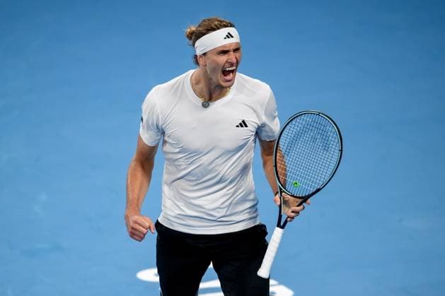 Sport Themen der Woche KW01 Sport Bilder des Tages TENNIS UNITED CUP SYDNEY, Alexander Zverev of Germany reacts to taking the second set against Adrian Mannarino of France during their Group D men s match of the 2024 United Cup at Ken Rosewall Arena in Sydney, Monday, January 1, 2024. ( NO ARCHIVING, EDITORIAL USE ONLY, NO USE IN BOOKS WITHOUT CONSENT SYDNEY NEW SOUTH WALES AUSTRALIA  Copyright: xSTEVENxMARKHAMx 20240101001883890417
