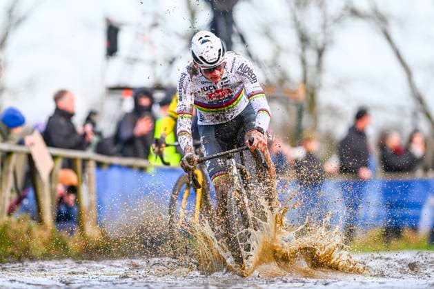 Sport Bilder des Tages Cyclocross Baal 2024 BAAL, BELGIUM - JANUARY 01 : Van Der Poel Mathieu (NED) of Alpecin - Deceuninck in action pictured during the Cyclocross race in Baal, part of the X2O badkamers trophee. On January 1, 2024 in Baal, Belgium, 01 01 2024 Baal Belgium  Copyright: xGvgx