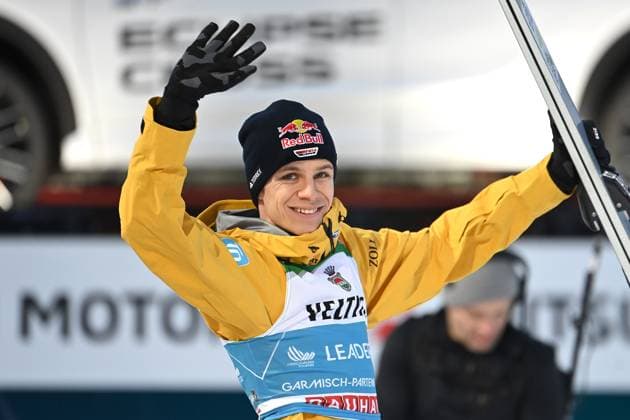 Bilder des Jahres 2024, Sport 01 Januar Sport Themen der Woche KW01 Sport Bilder des Tages Andreas WELLINGER (GER), Jubel,Freude,Begeisterung, Aktion,Einzelbild,angeschnittenes Einzelmotiv,Halbfigur,halbe Figur. Skispringen, 72. Vierschanzentournee 2023 24, Neujahrsspringen am 01.01.2024 in Garmisch Partenkirchen. *** Andreas WELLINGER GER , cheering,joy,enthusiasm, action,single image,cropped single motif,half figure,half figure ski jumping, 72 Four Hills Tournament 2023 24, New Years Jumping on 01 01 2024 in Garmisch Partenkirchen