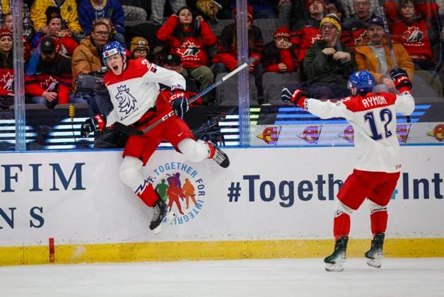 GOTHENBURG, SWEDEN 20240102 Czechia s Jakub Stancl L celebrates scoring with teammate Dominik Rymon during the IIHF World Junior Championship ice hockey quarter final match between Canada and Czech Republic at Scandinavium in Gothenburg, Sweden January 2, 2024 GOTHENBURG SWEDEN x9200x  Copyright: xAdamxIhse TTx IIHF World Junior Championship 23-24 Canada - Czech Republic