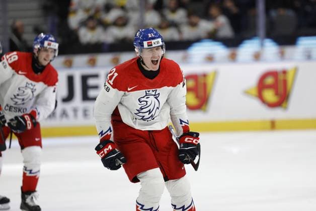 GOTHENBURG, SWEDEN 20240102 Czechia s Jakub Stancl celbrates scoring his team s third goal during the IIHF World Junior Championship ice hockey quarter final match between Canada and Czech Republic at Scandinavium in Gothenburg, Sweden January 2, 2024 GOTHENBURG SWEDEN x9200x  Copyright: xAdamxIhse TTx IIHF World Junior Championship 23-24 Canada - Czech Republic